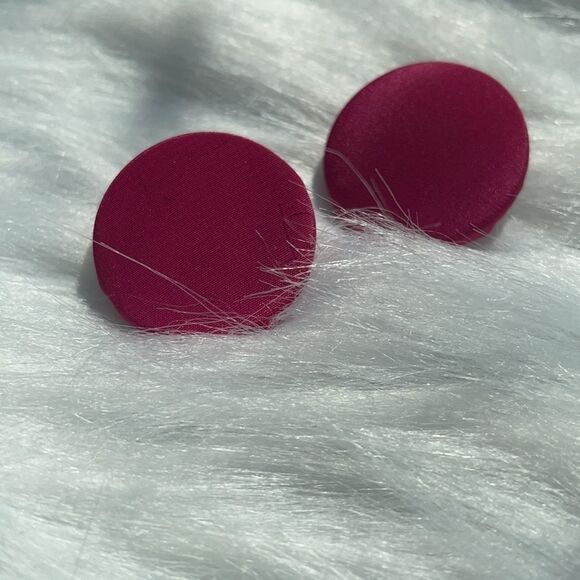 Hot Pink Vintage Fabric Cover Button Stud Earring - Picture 2 of 6